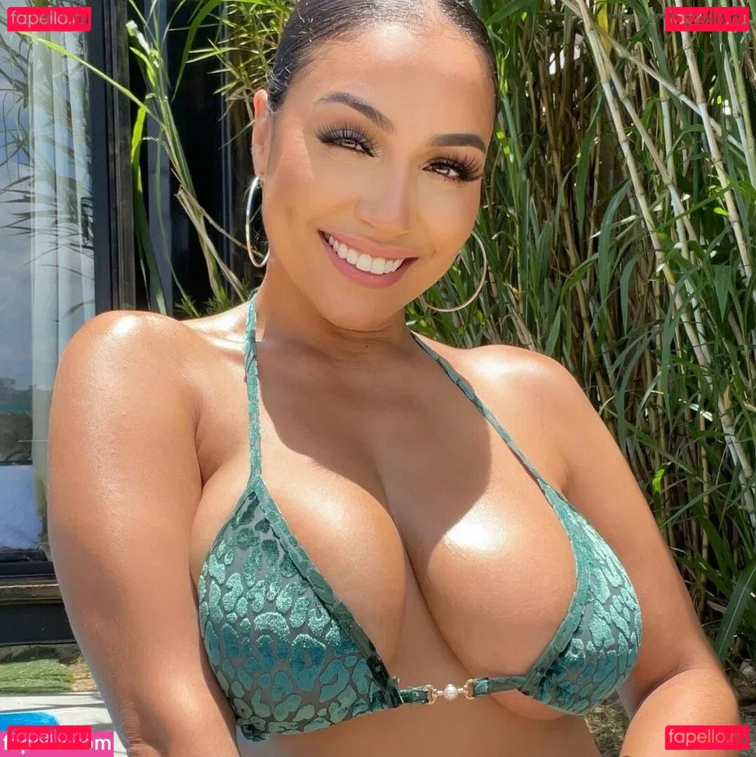 QueenPatrona Onlyfans Photo Gallery 