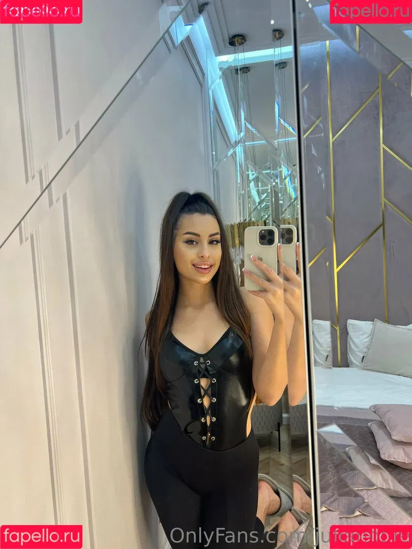 julianoble Onlyfans Photo Gallery 