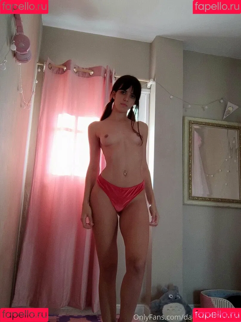 lenidollcastle Onlyfans Photo Gallery 