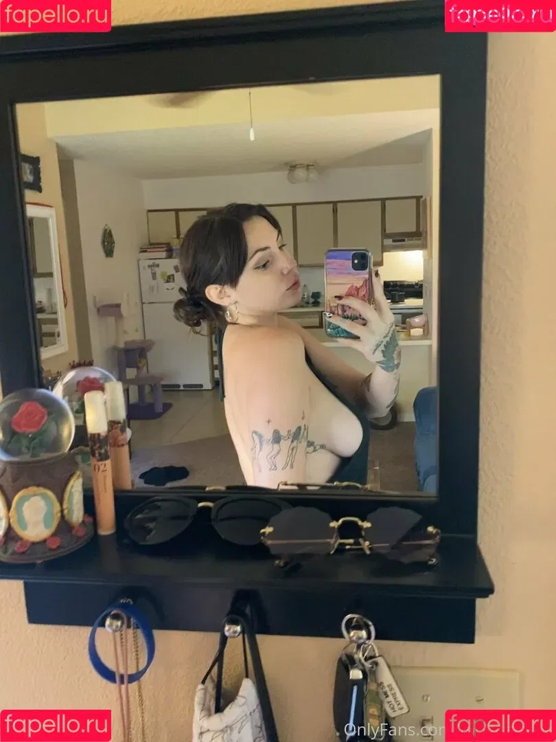 mollymaeve Onlyfans Photo Gallery 