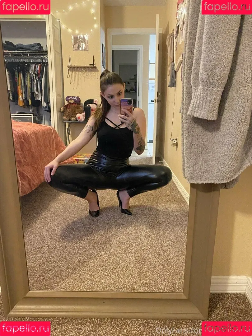 mollymaeve Onlyfans Photo Gallery 