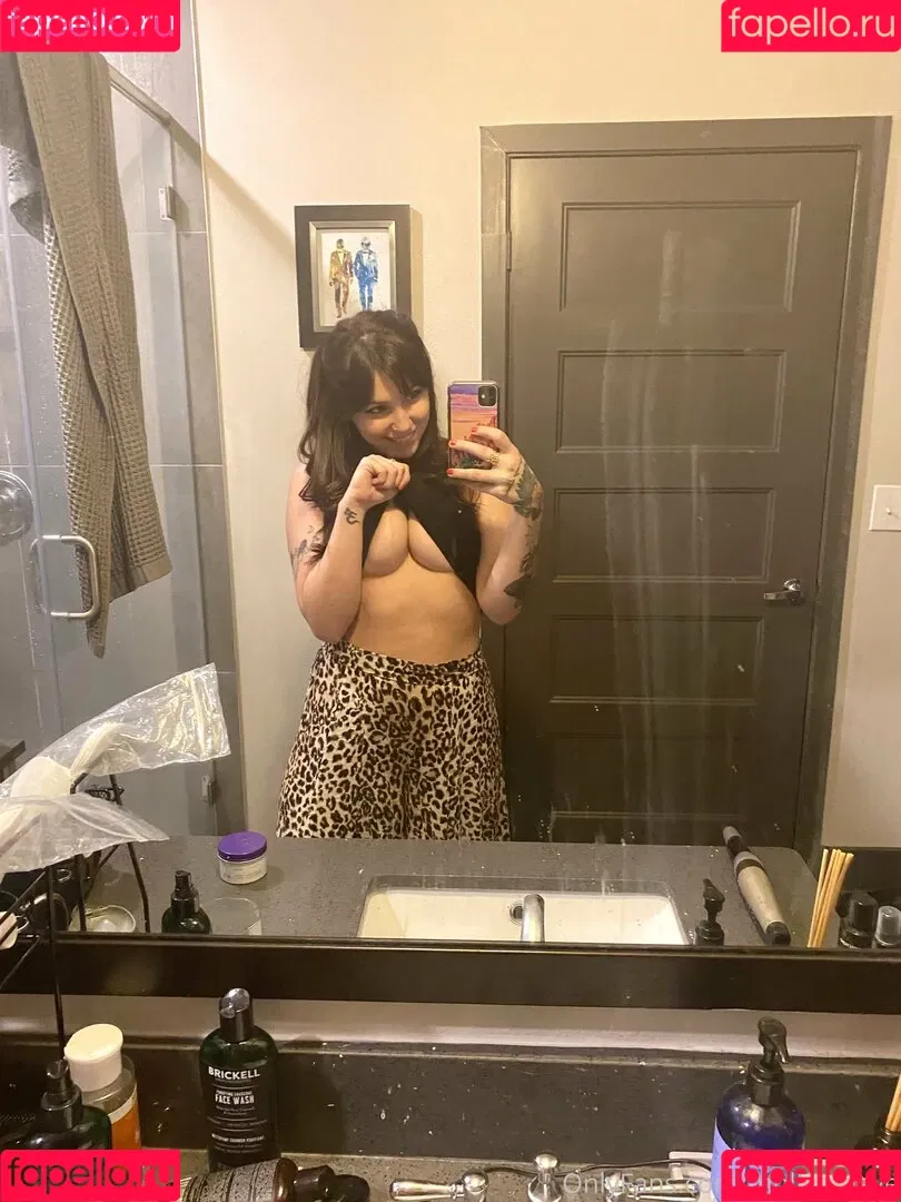 mollymaeve Onlyfans Photo Gallery 