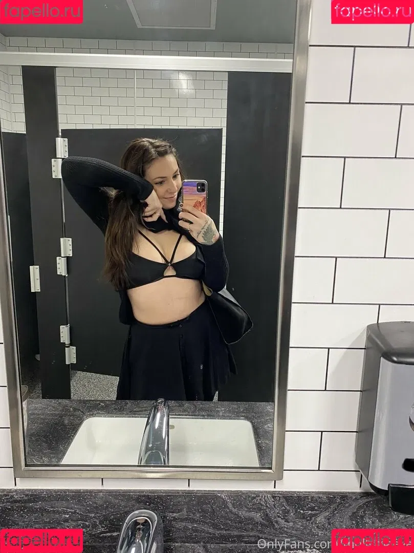mollymaeve Onlyfans Photo Gallery 