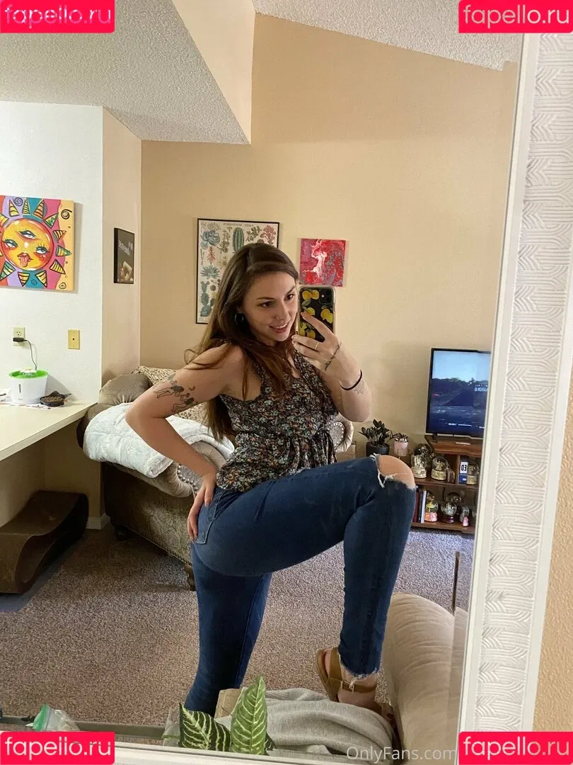 mollymaeve Onlyfans Photo Gallery 