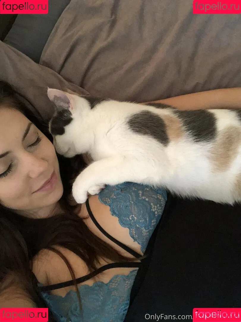 mollymaeve Onlyfans Photo Gallery 
