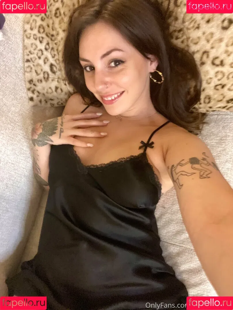 mollymaeve Onlyfans Photo Gallery 