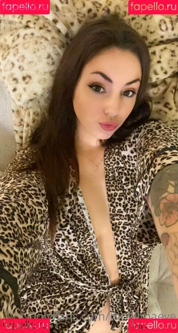 mollymaeve Onlyfans Photo Gallery 