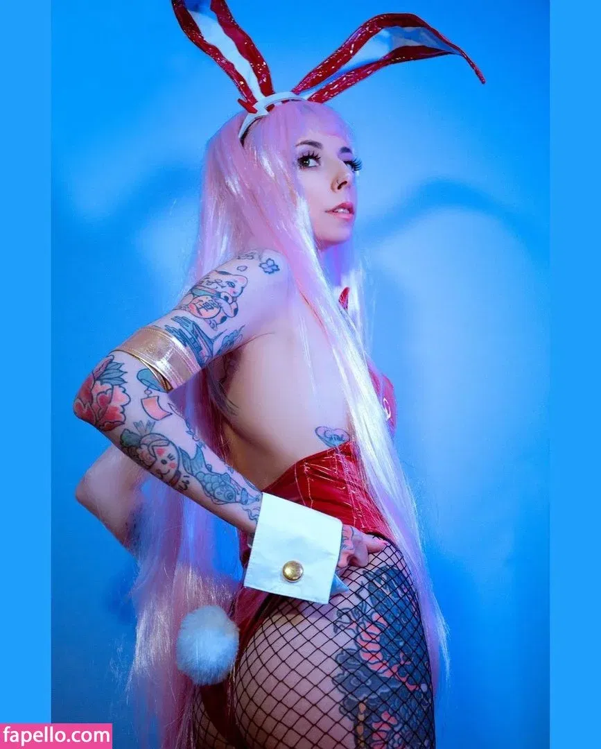 Seras Cosplay Onlyfans Photo Gallery 