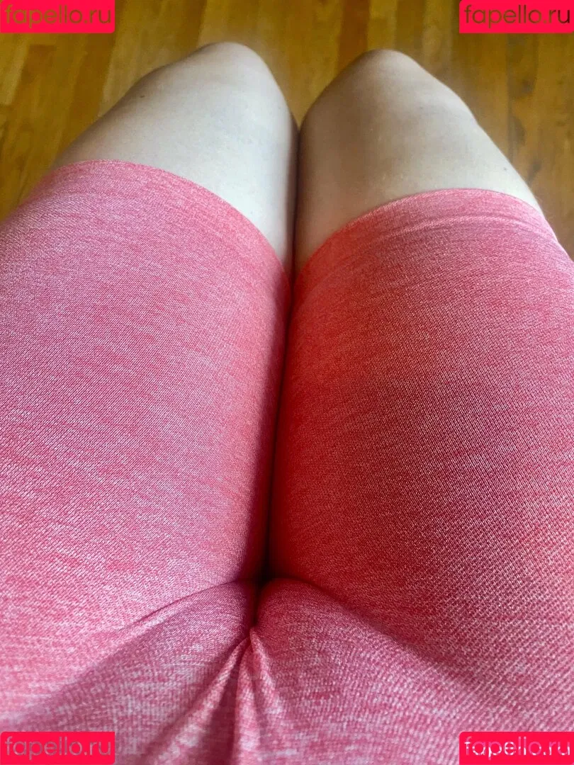 leastayspeachy Onlyfans Photo Gallery 