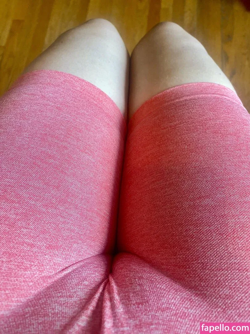 leastayspeachy Onlyfans Photo Gallery 