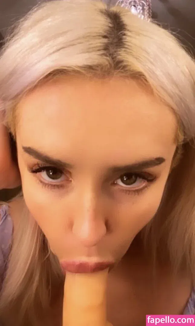 leastayspeachy Onlyfans Photo Gallery 