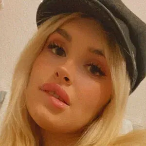 leastayspeachy Onlyfans Photo Gallery 