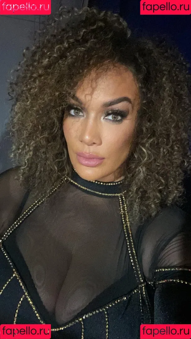 Nia Jax Onlyfans Photo Gallery 