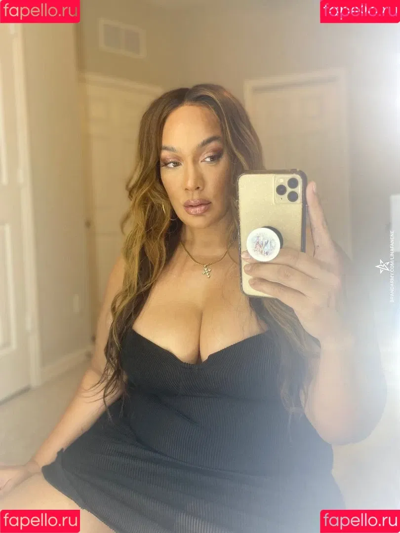 Nia Jax Onlyfans Photo Gallery 