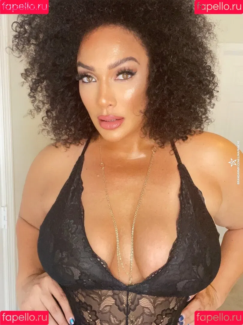 Nia Jax Onlyfans Photo Gallery 