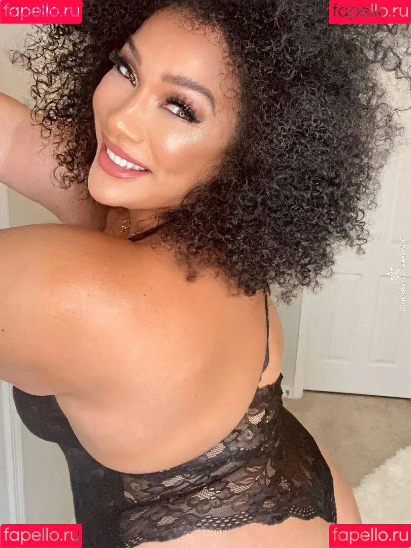 Nia Jax Onlyfans Photo Gallery 