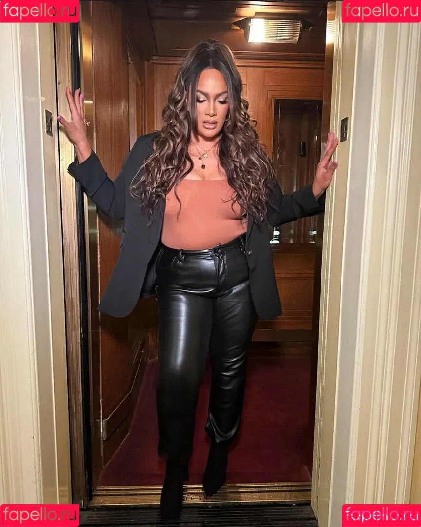 Nia Jax Onlyfans Photo Gallery 
