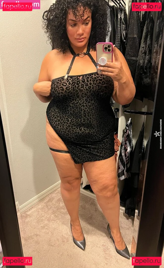 Nia Jax Onlyfans Photo Gallery 