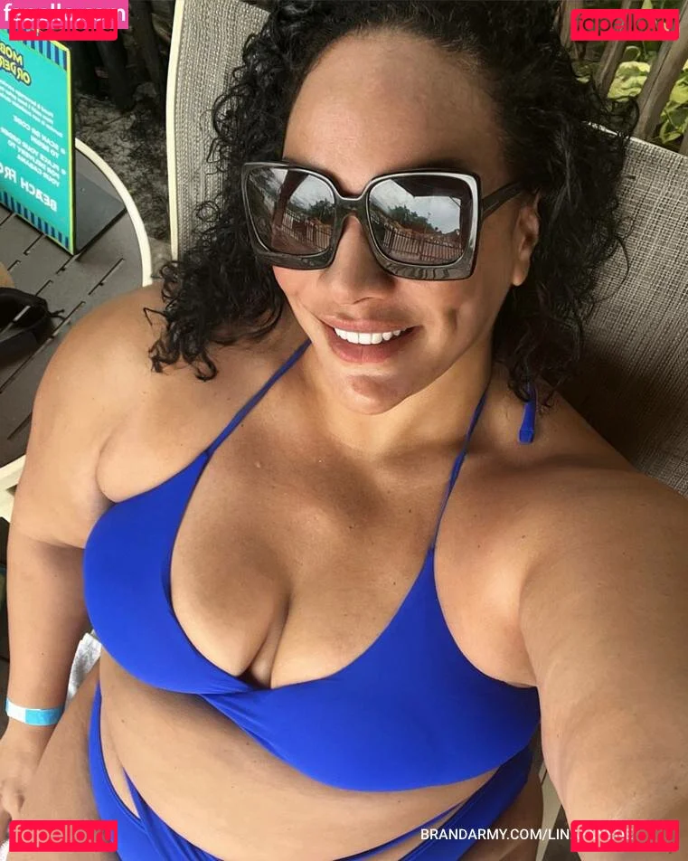 Nia Jax Onlyfans Photo Gallery 
