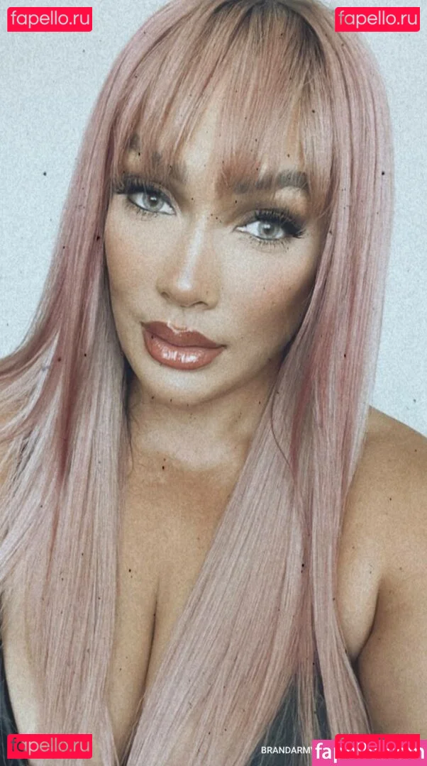 Nia Jax Onlyfans Photo Gallery 