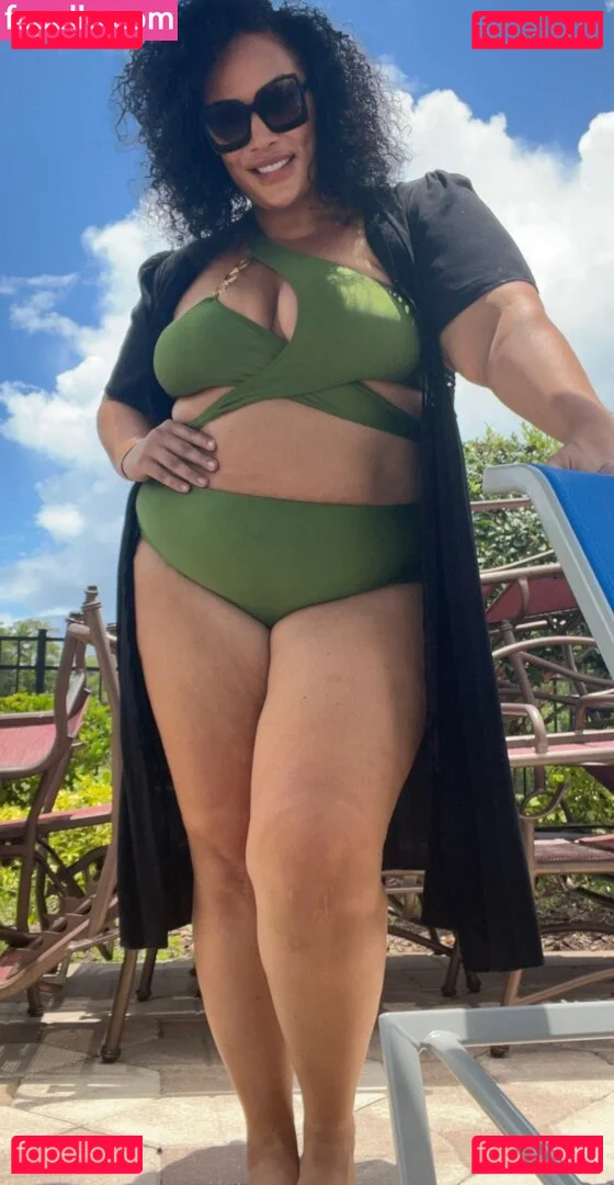 Nia Jax Onlyfans Photo Gallery 