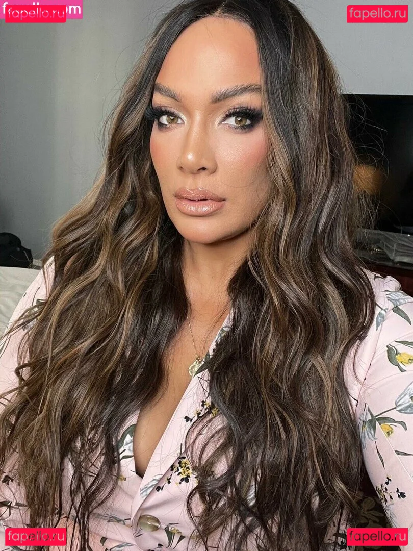 Nia Jax Onlyfans Photo Gallery 