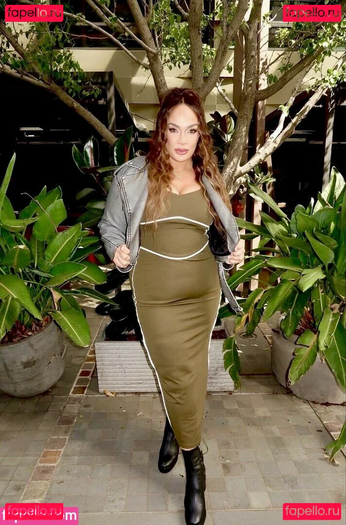 Nia Jax Onlyfans Photo Gallery 