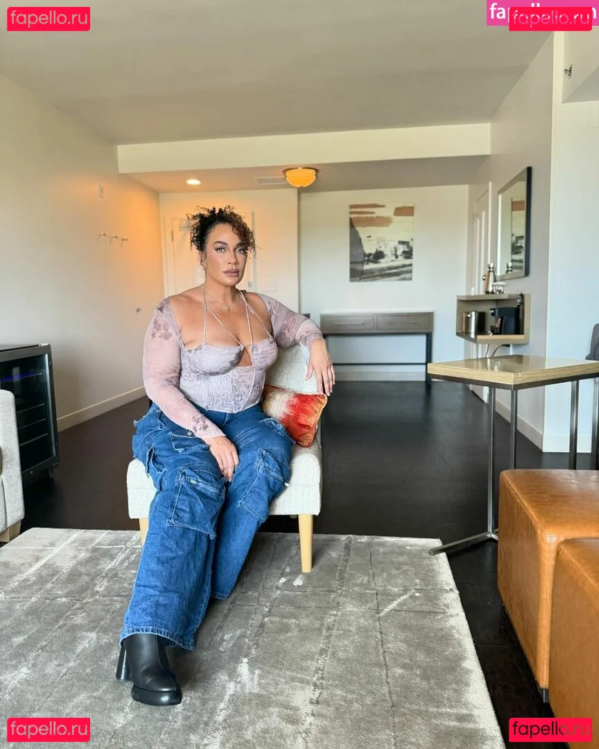 Nia Jax Onlyfans Photo Gallery 