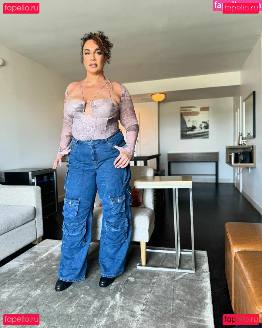 Nia Jax Onlyfans Photo Gallery 