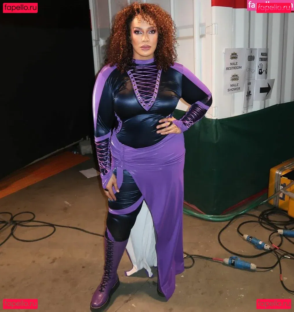 Nia Jax Onlyfans Photo Gallery 