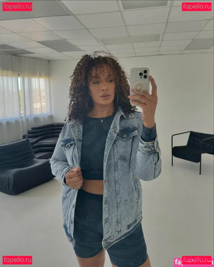 Nia Jax Onlyfans Photo Gallery 