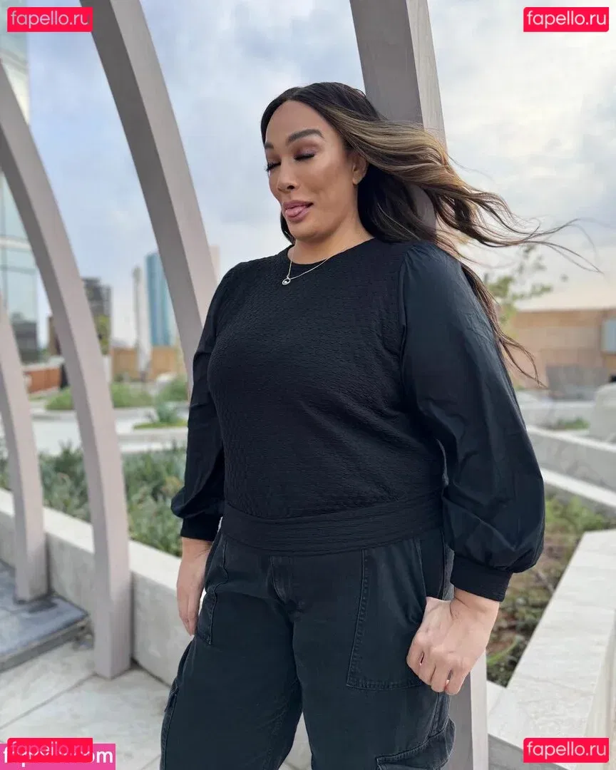 Nia Jax Onlyfans Photo Gallery 