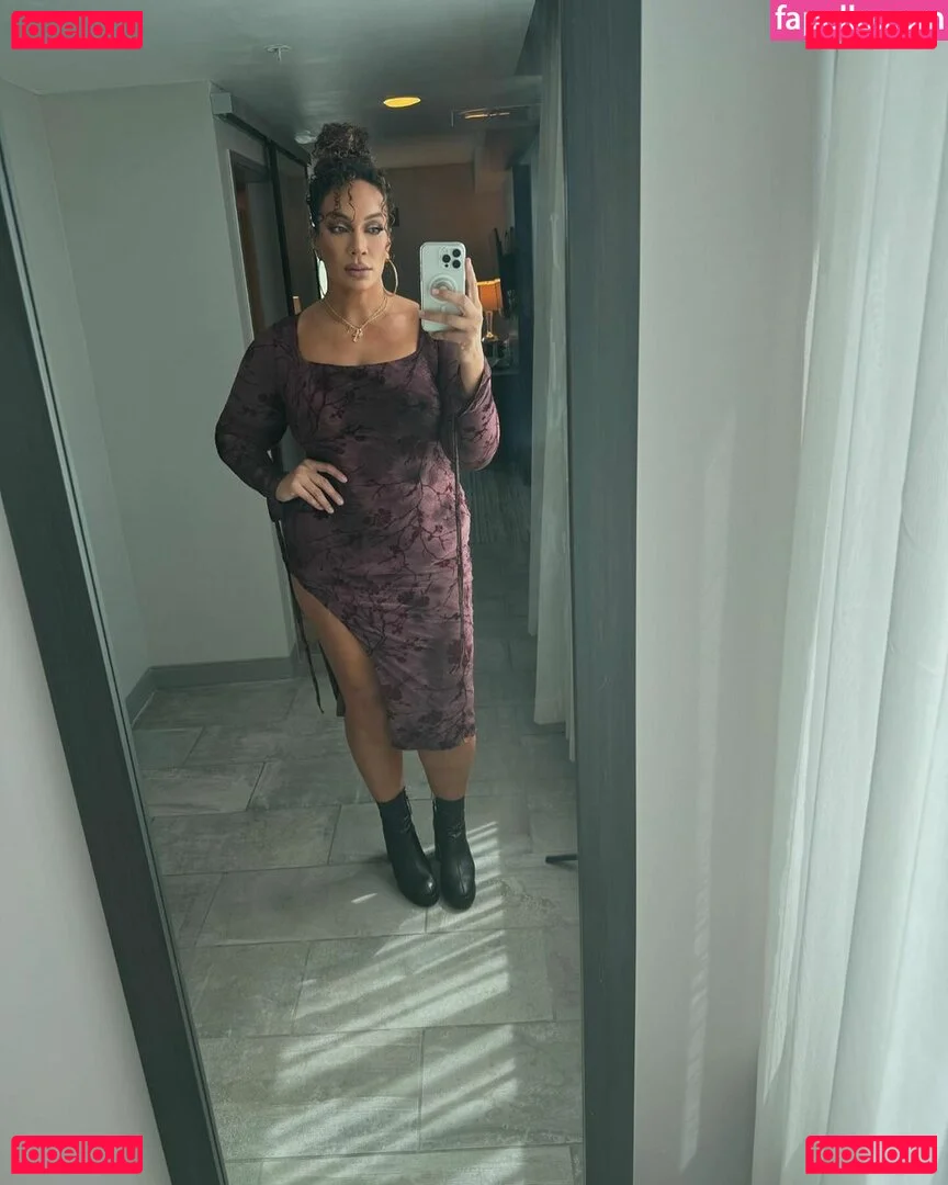 Nia Jax Onlyfans Photo Gallery 