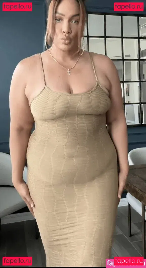 Nia Jax Onlyfans Photo Gallery 