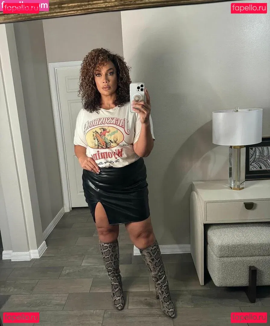 Nia Jax Onlyfans Photo Gallery 