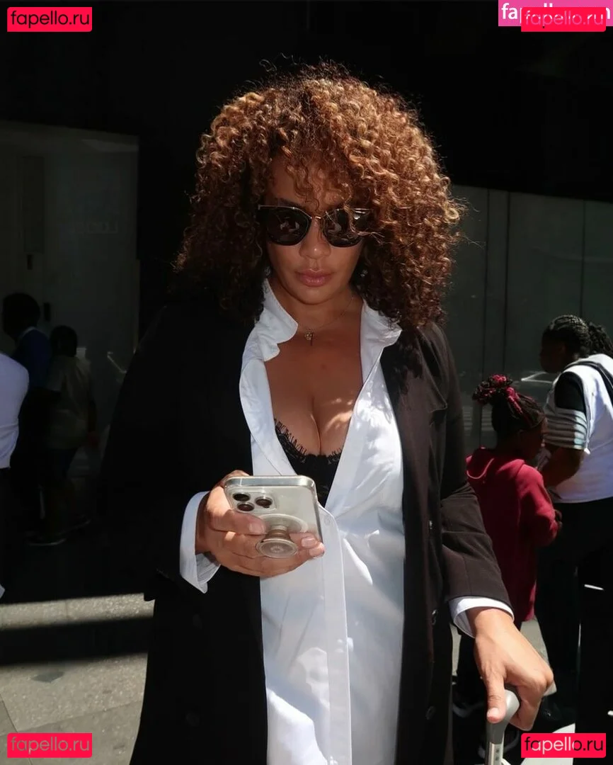 Nia Jax Onlyfans Photo Gallery 