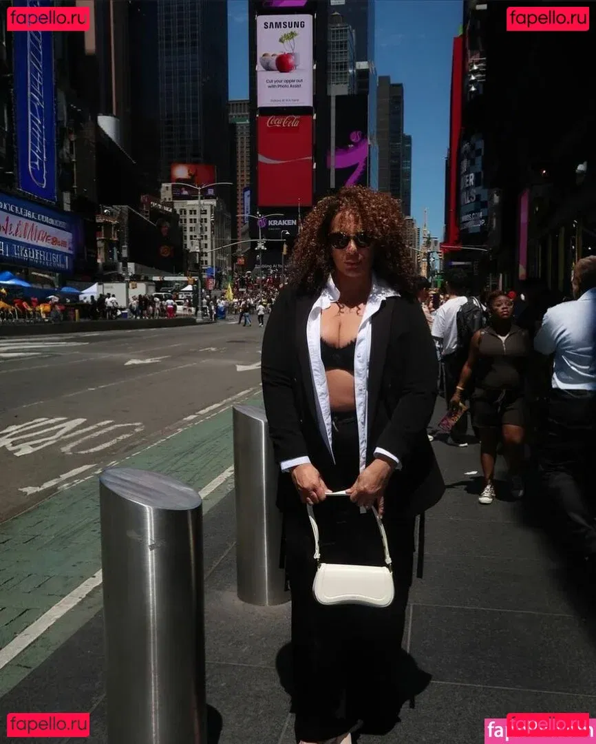 Nia Jax Onlyfans Photo Gallery 