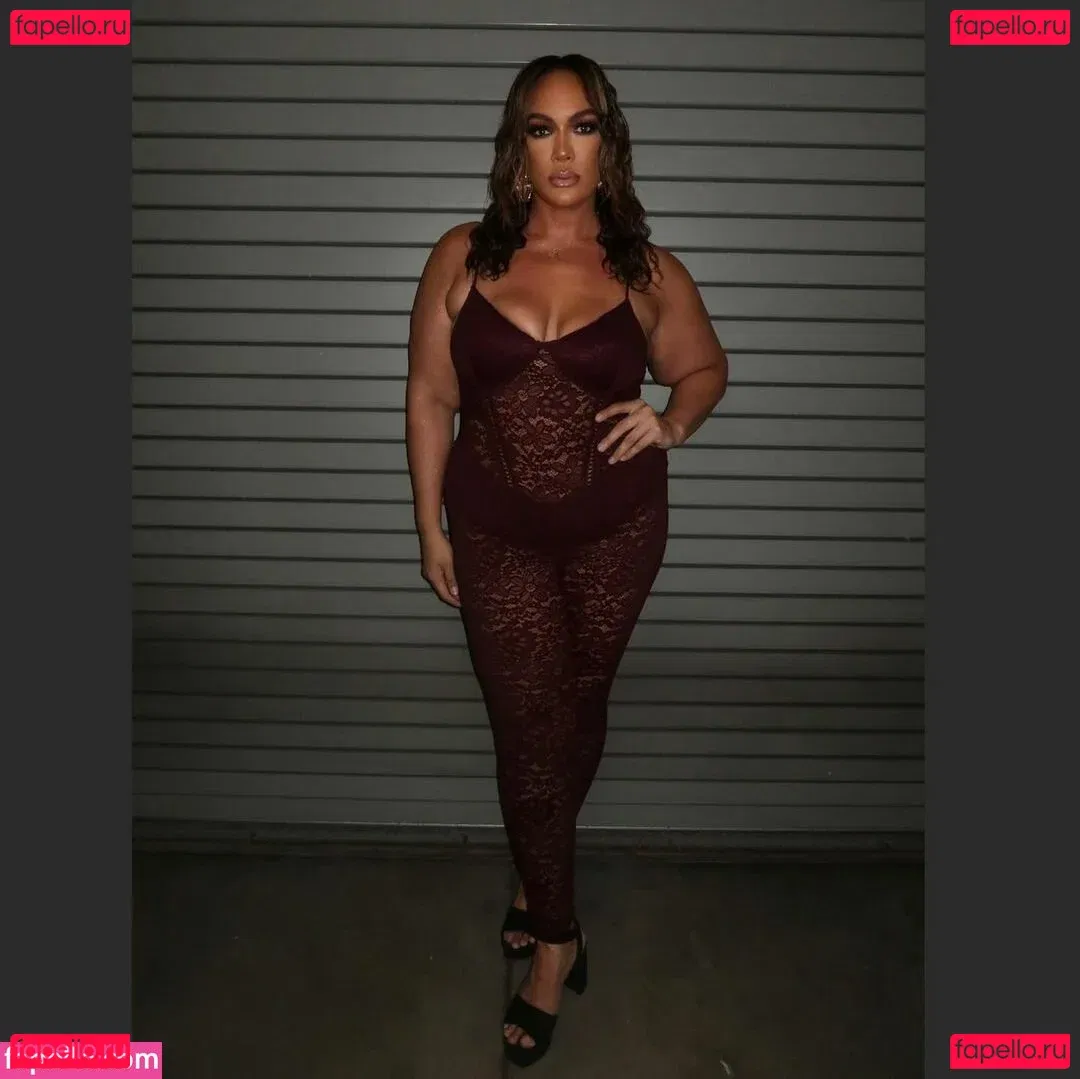 Nia Jax Onlyfans Photo Gallery 