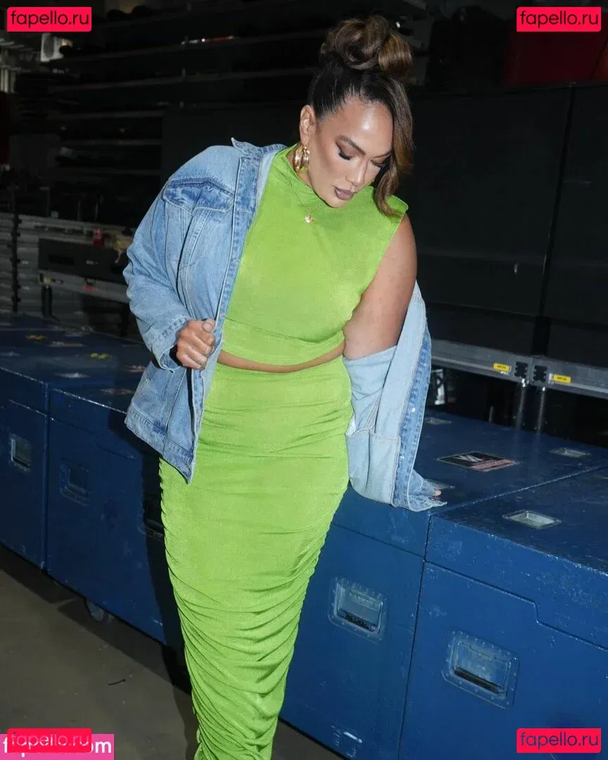 Nia Jax Onlyfans Photo Gallery 