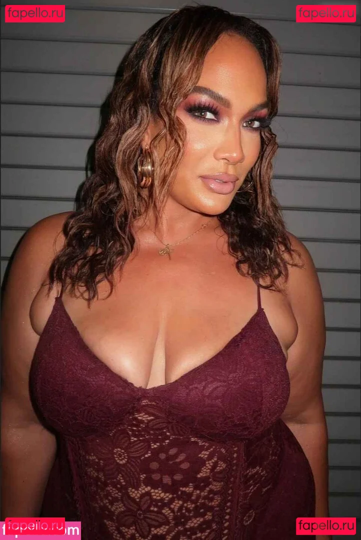 Nia Jax Onlyfans Photo Gallery 