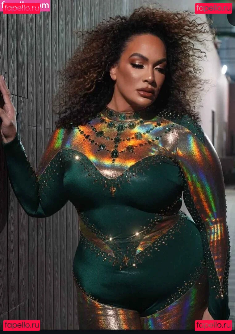 Nia Jax Onlyfans Photo Gallery 