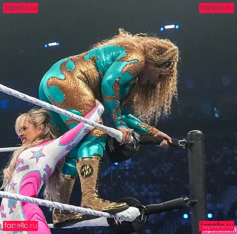 Nia Jax Onlyfans Photo Gallery 