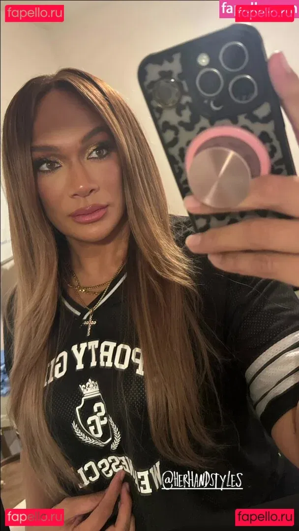 Nia Jax Onlyfans Photo Gallery 