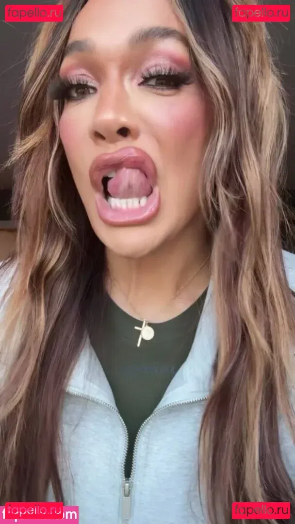 Nia Jax Onlyfans Photo Gallery 