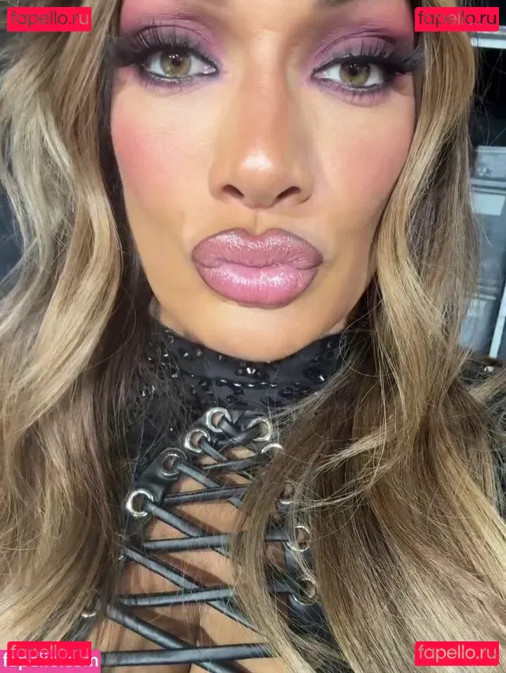 Nia Jax Onlyfans Photo Gallery 