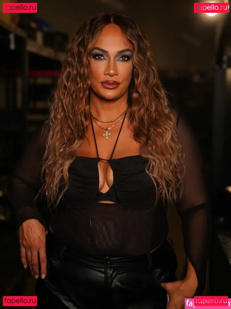 Nia Jax Onlyfans Photo Gallery 