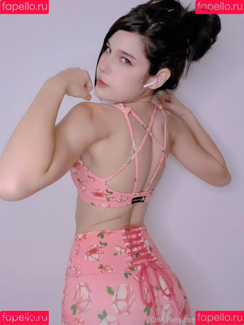 Jean Wanwan Onlyfans Photo Gallery 