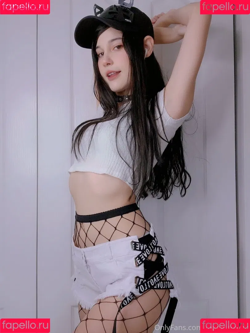Jean Wanwan Onlyfans Photo Gallery 