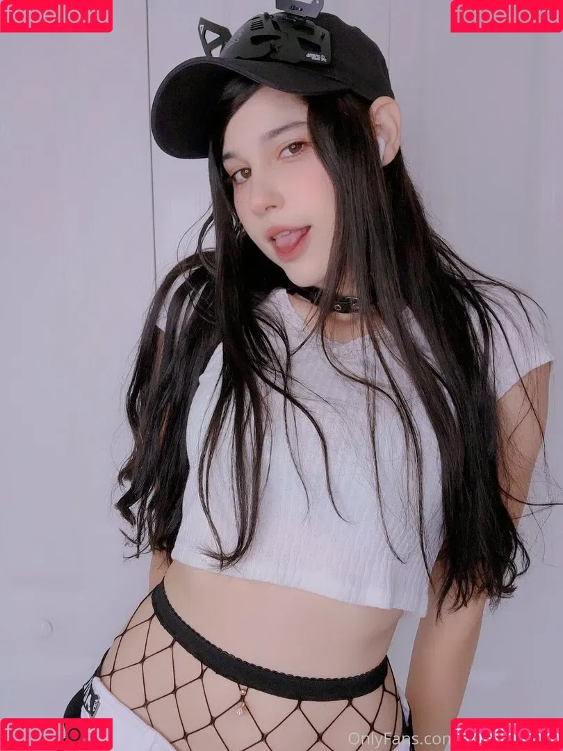 Jean Wanwan Onlyfans Photo Gallery 