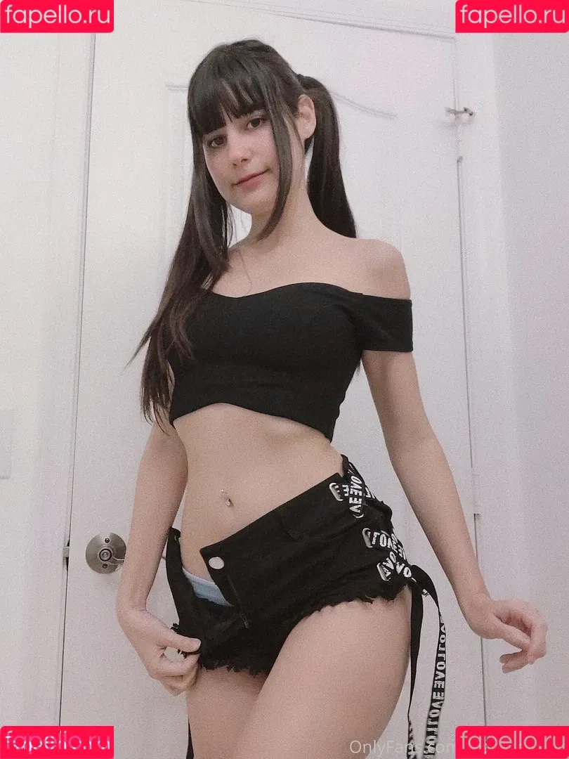 Jean Wanwan Onlyfans Photo Gallery 